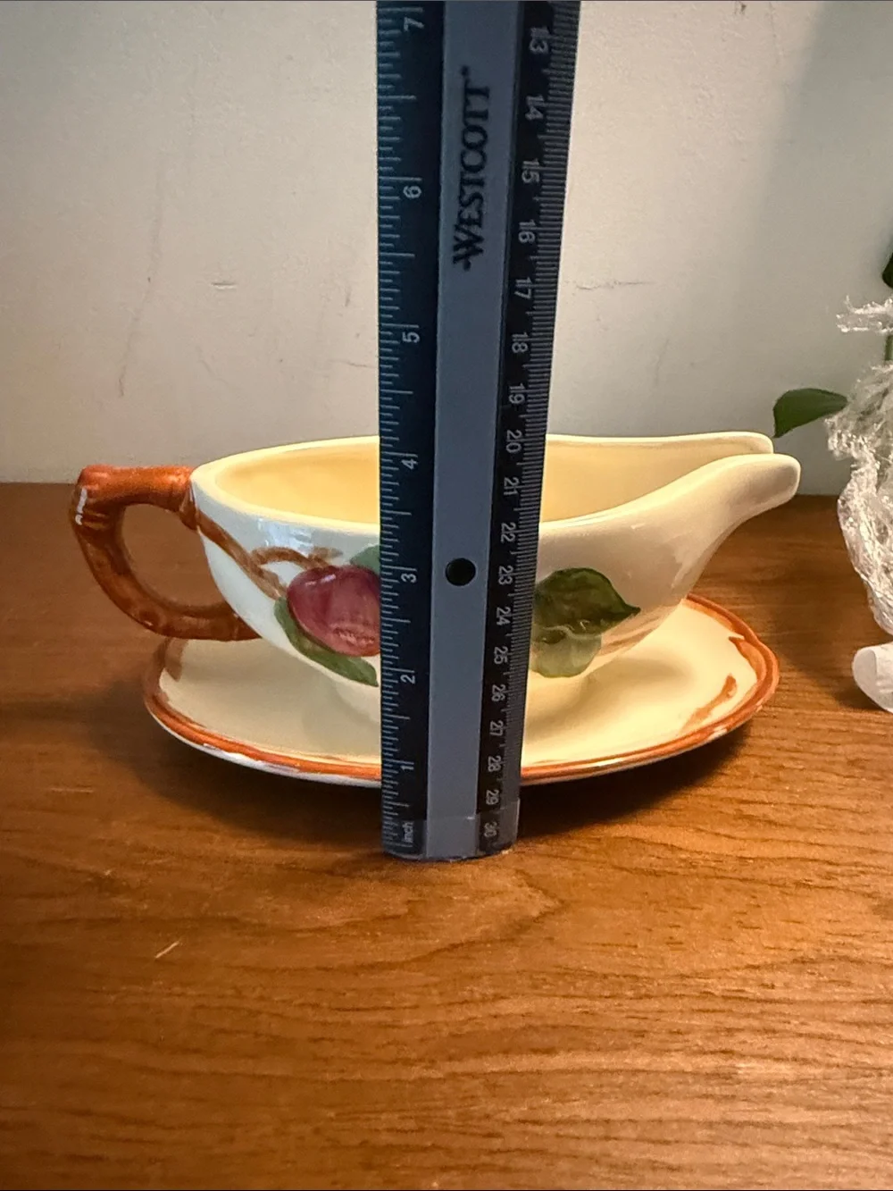Vintage 1949-1953 Franciscan Apple Gravy Boat With Attached Base Stamped 13750